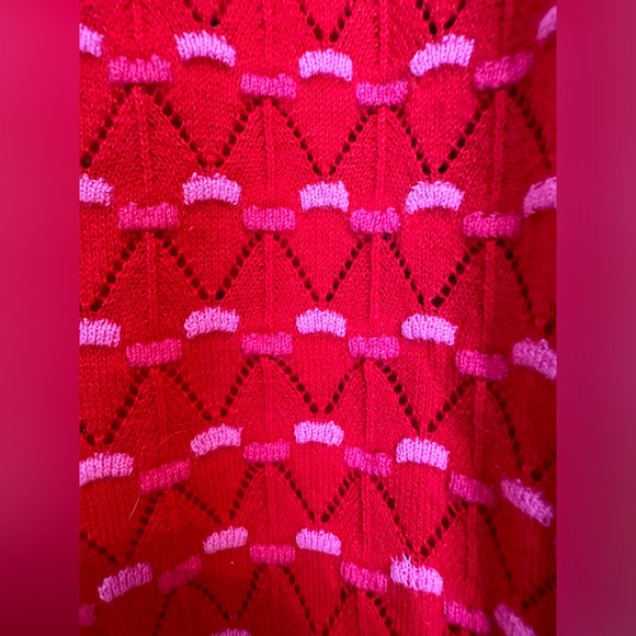 Happy Sheep NWT V neck sweater Pink with size Medium EURO price $495 - Picture 4 of 6